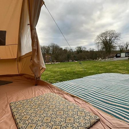 1 Glamping Tent With Kitchen & Electric On Small Family Campsite, No Bedding Supplied นาร์เบิร์ธ ภายนอก รูปภาพ