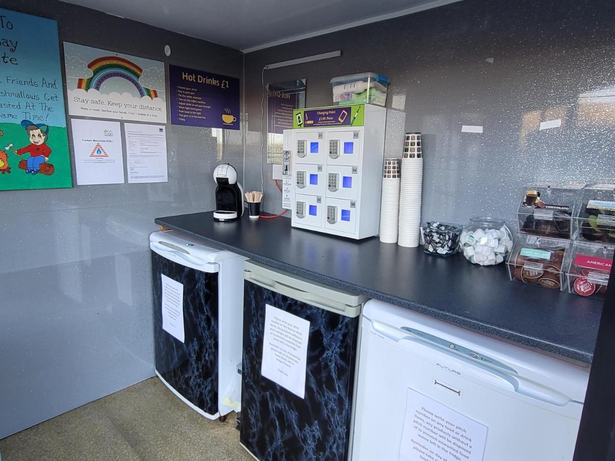 1 Glamping Tent With Kitchen & Electric On Small Family Campsite, No Bedding Supplied นาร์เบิร์ธ ภายนอก รูปภาพ